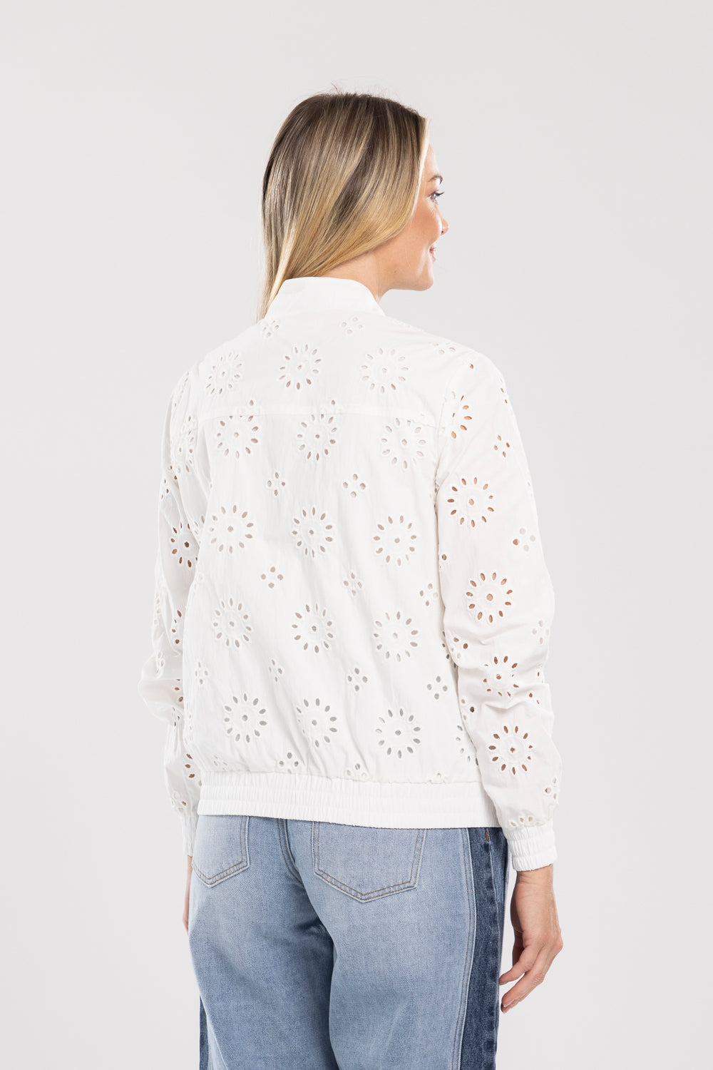 Broderie Bomber