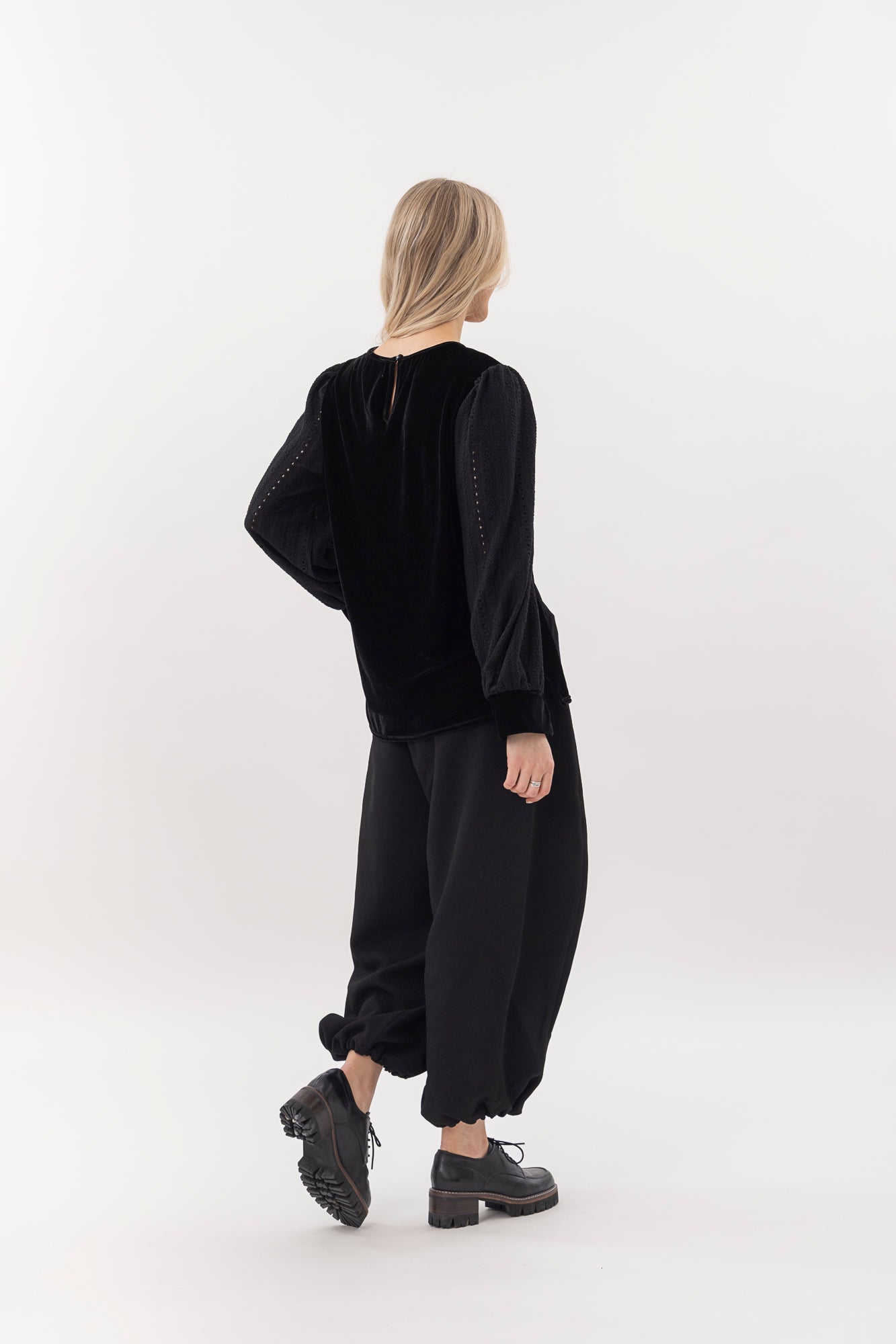 Finley Top with lace sleeves