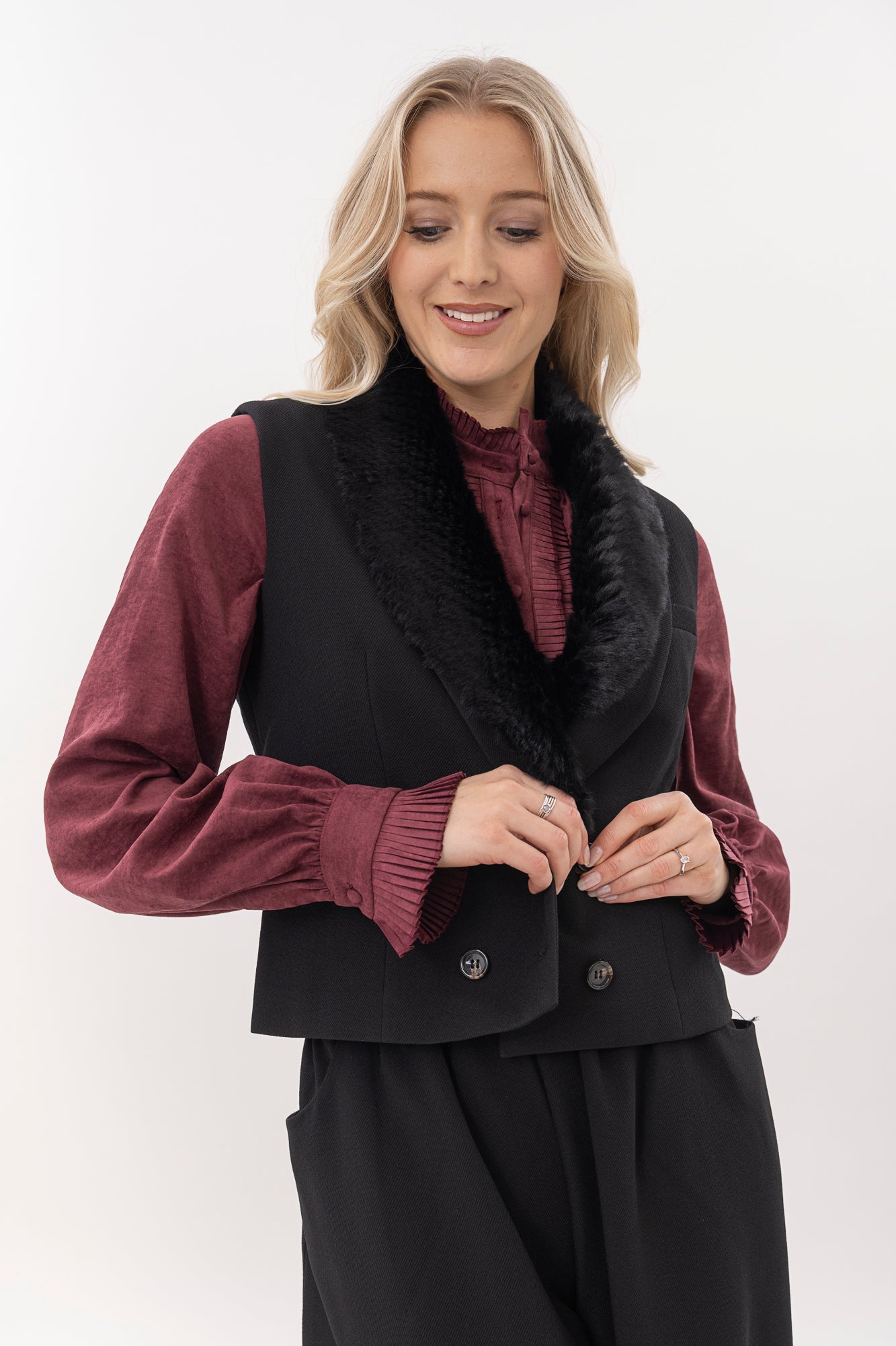 Greta jacket with removable faux fur collar