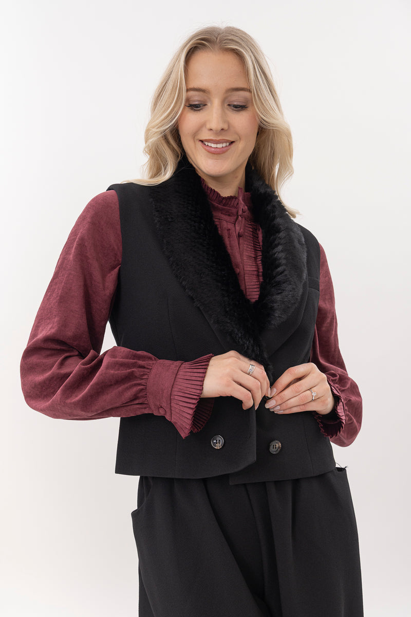 Greta jacket with removable faux fur collar