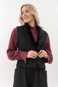 Greta jacket with removable faux fur collar