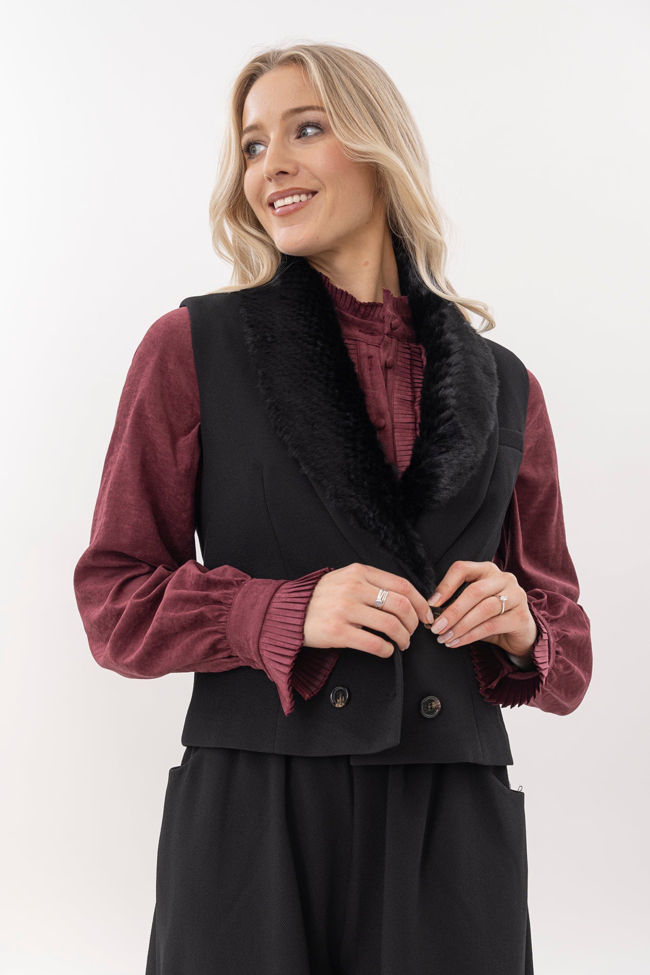 Greta jacket with removable faux fur collar
