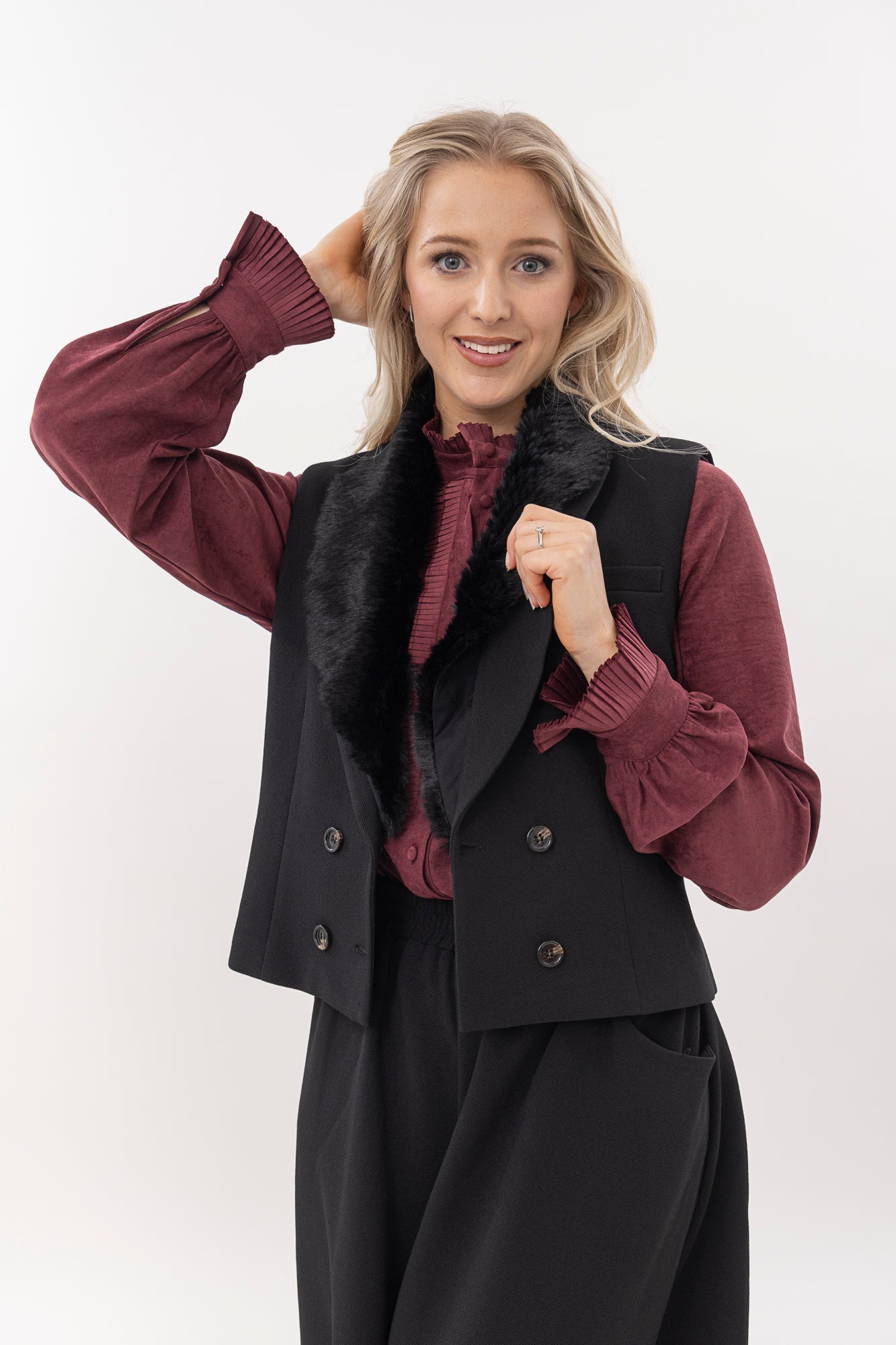 Greta jacket with removable faux fur collar