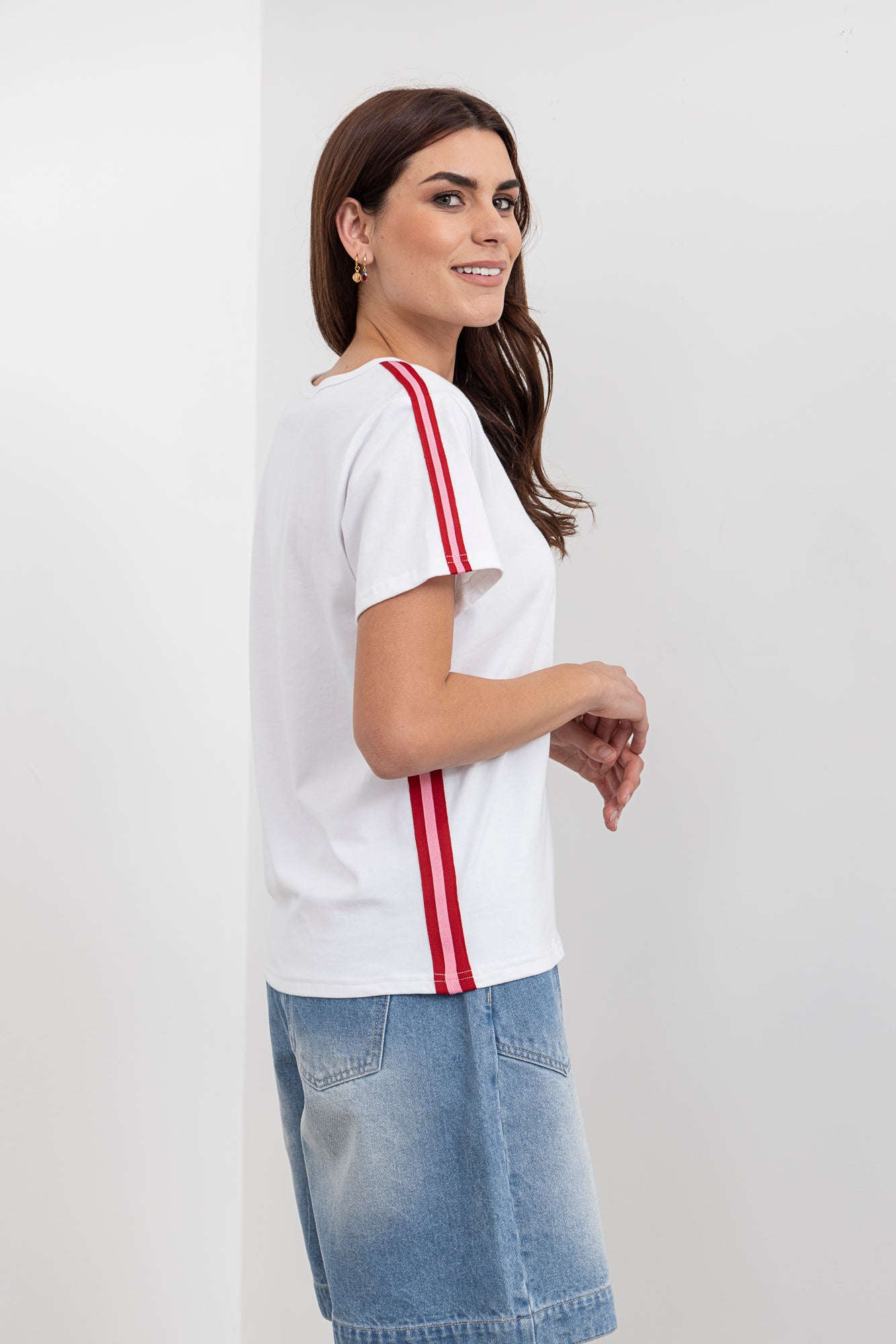 MOSS Bee Tee