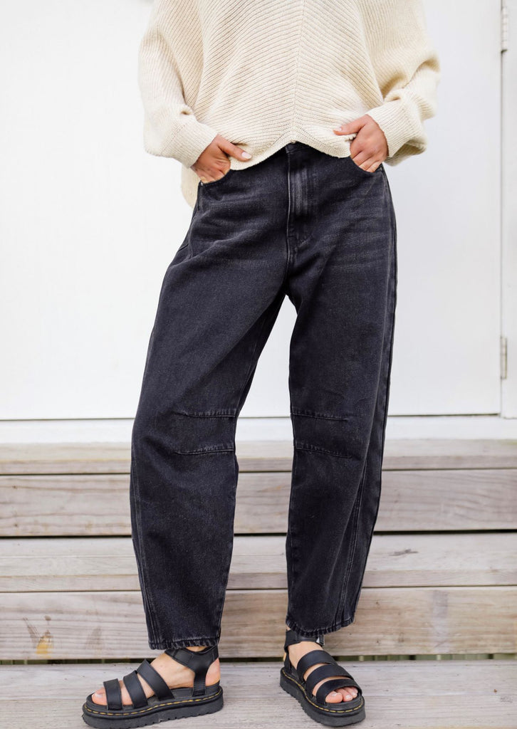Barrel Jean washed black