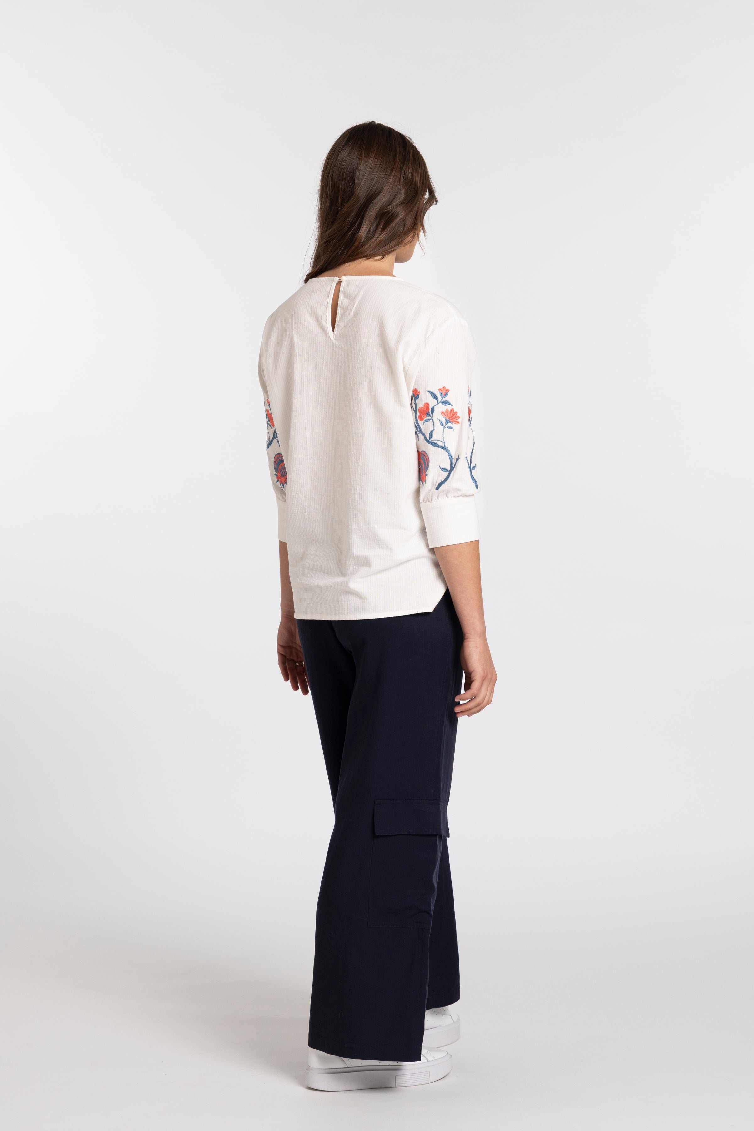 Finley Embroidered Top - white